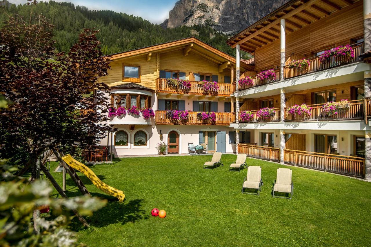 Residence Angelika Corvara In Badia Exterior photo